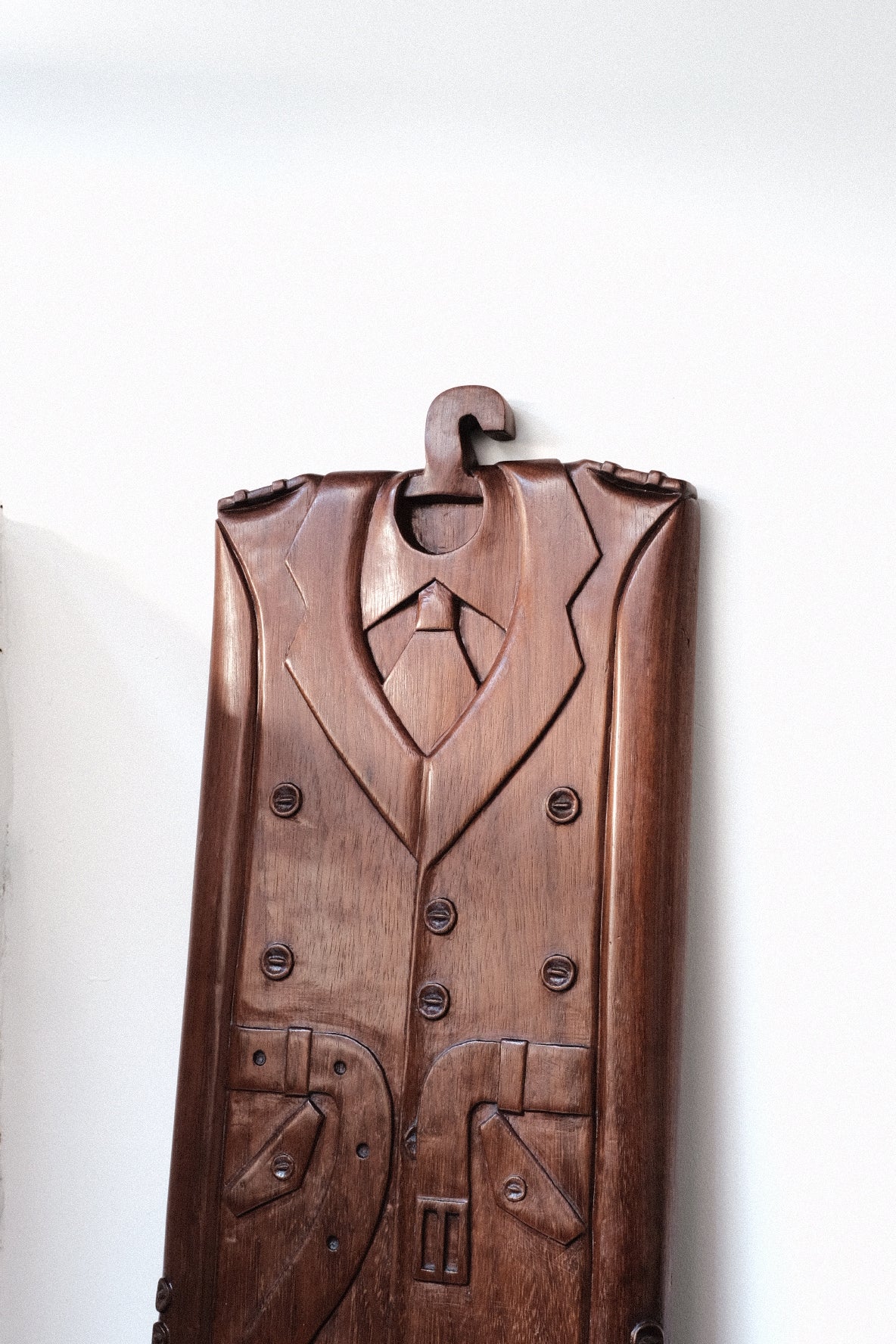 Costume sculpture en bois