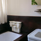 Chapiteau Baroque en marbre de Carrare, style composite, Italie 17 eme siecle
