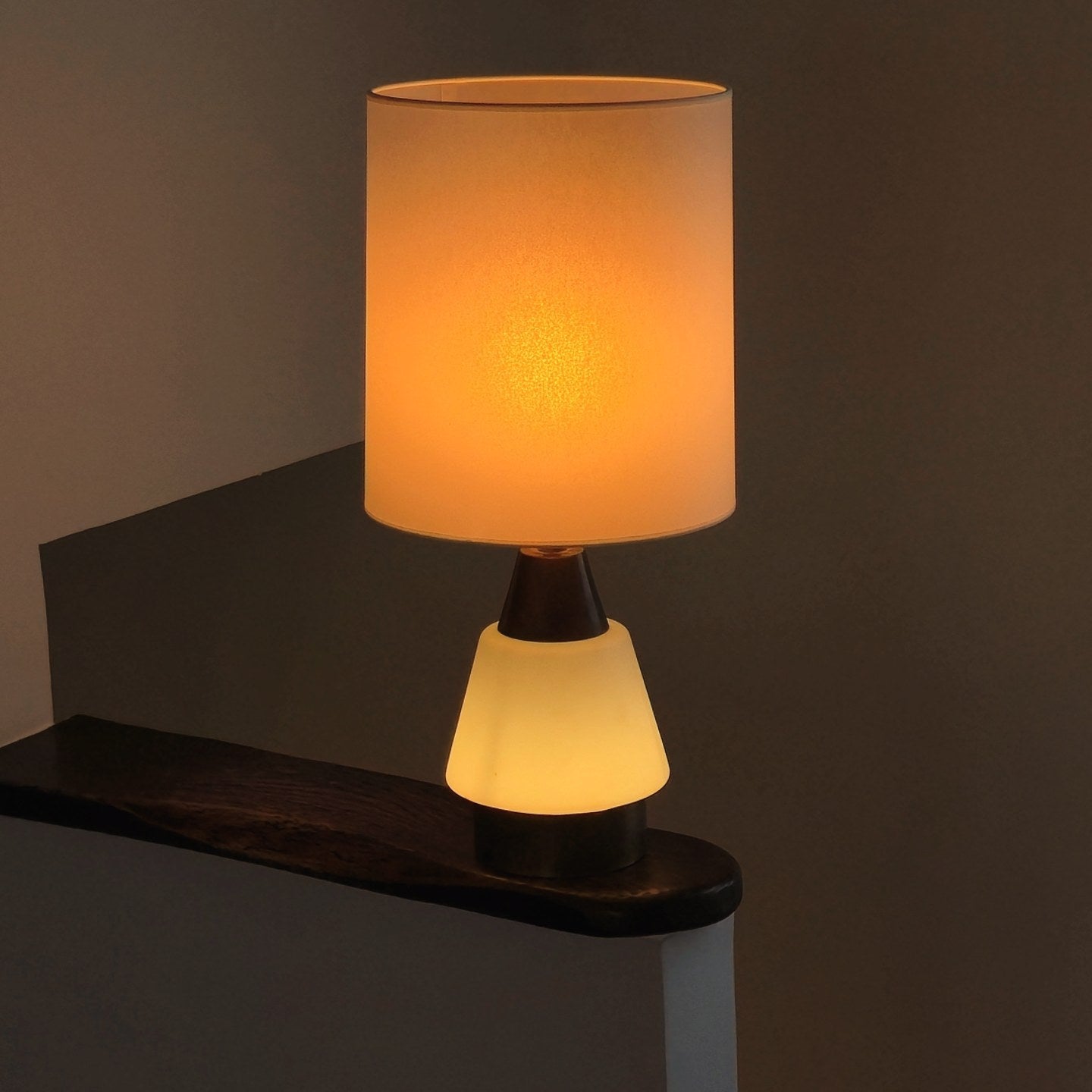 Stilnovo opaline and brass table lamp