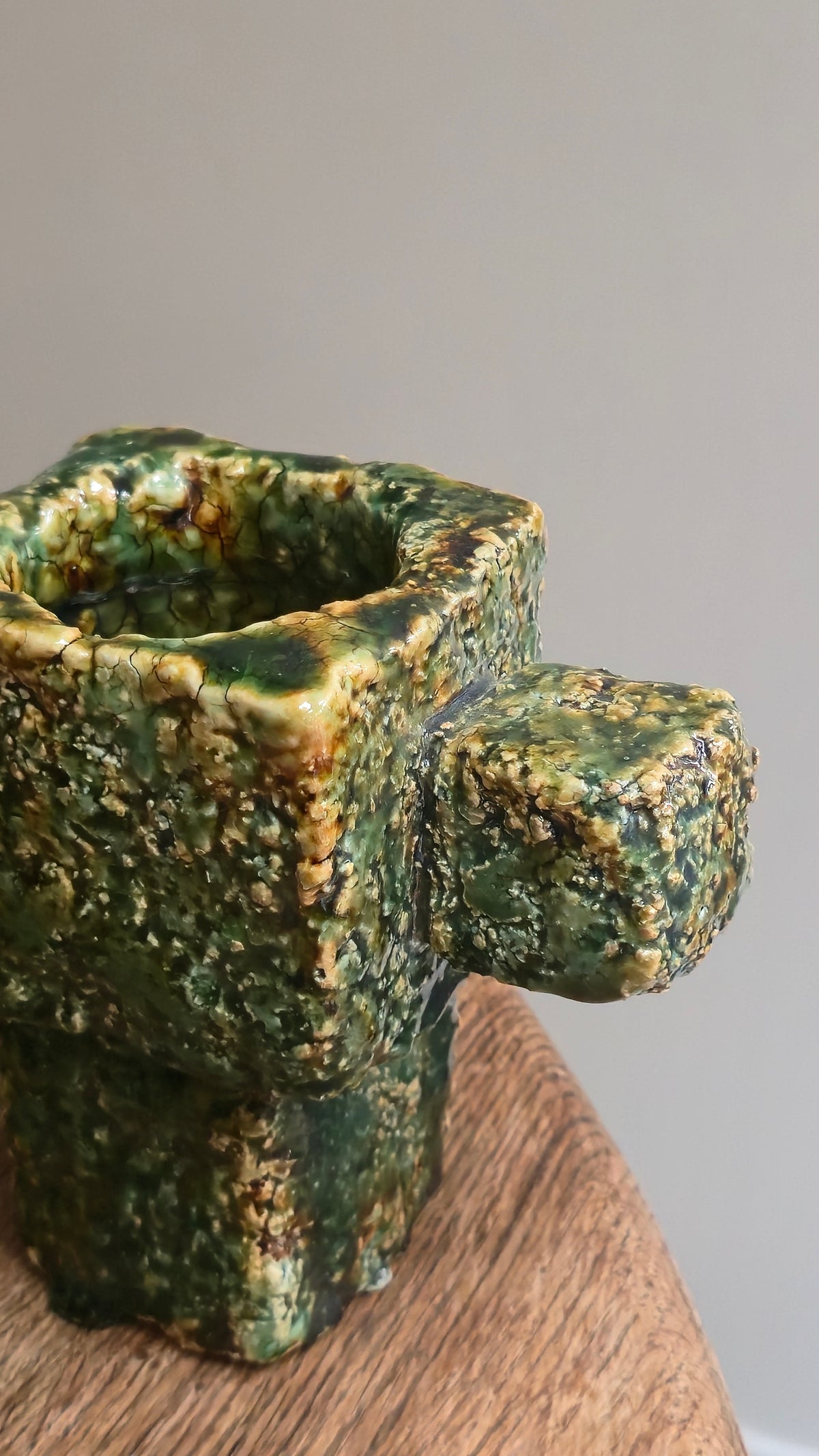 Pot à oreilles numéro 3 par Alice Trescarte