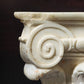 Chapiteau Baroque en marbre de Carrare, style composite, Italie 17 eme siecle