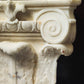 Chapiteau Baroque en marbre de Carrare, style composite, Italie 17 eme siecle