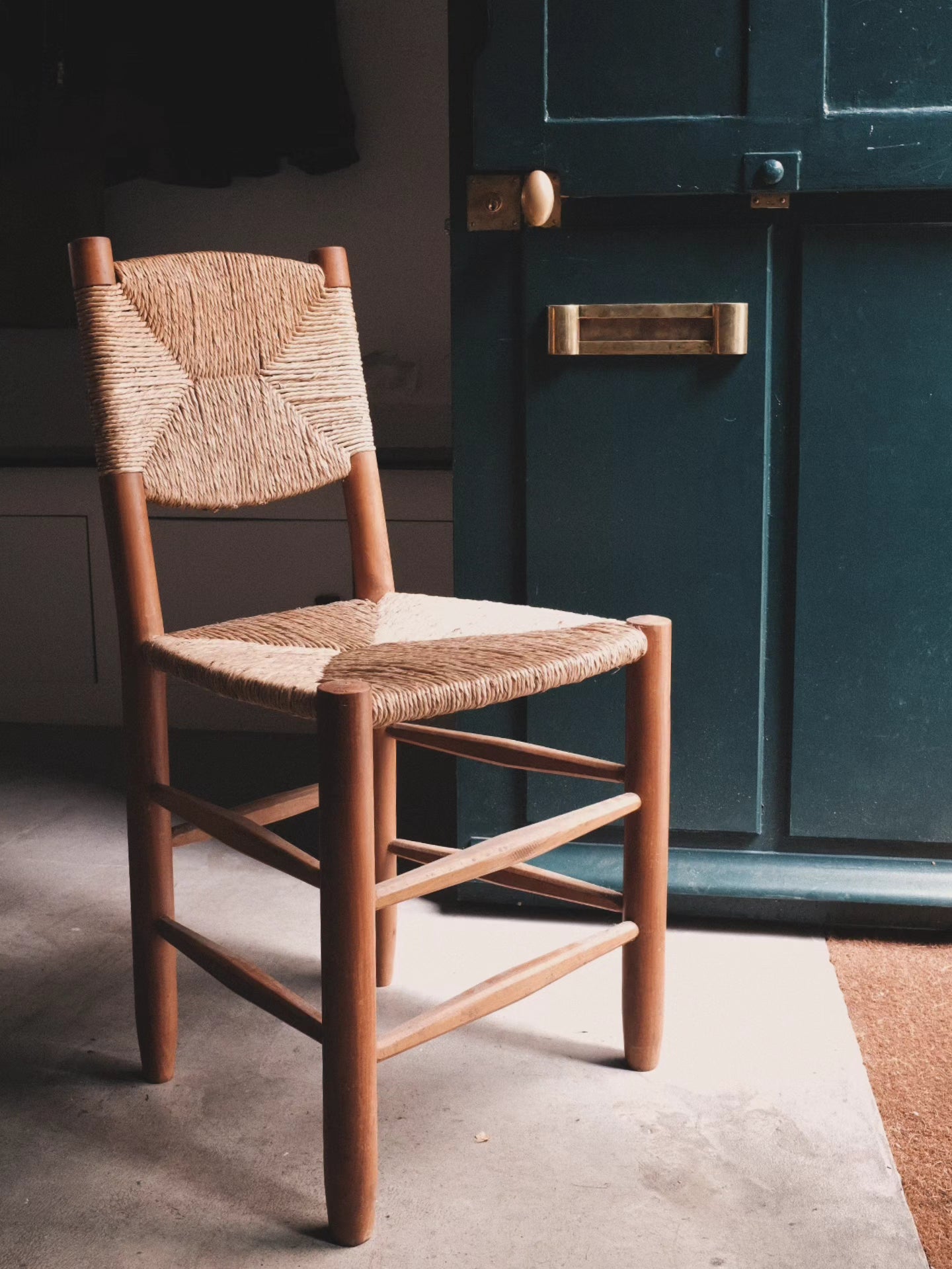 Chaises numéro 19, Bauche par Charlotte Perriand